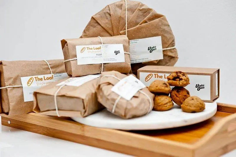 bao bì giấy và bao bì nhựa